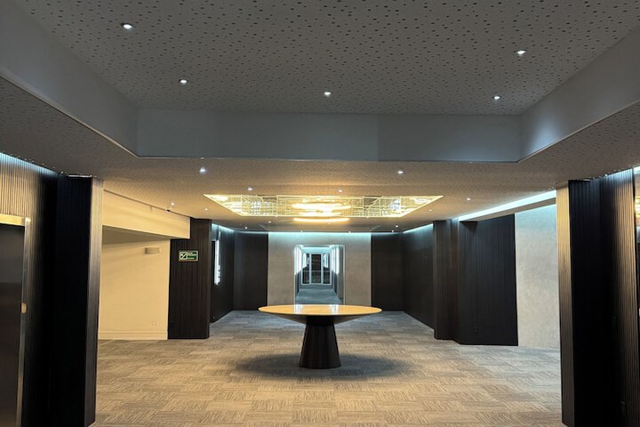 Room 46 of 124
