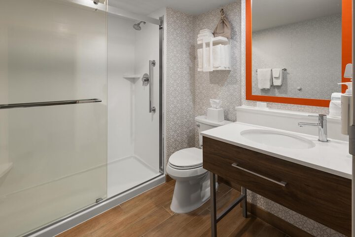 Bathroom shower
