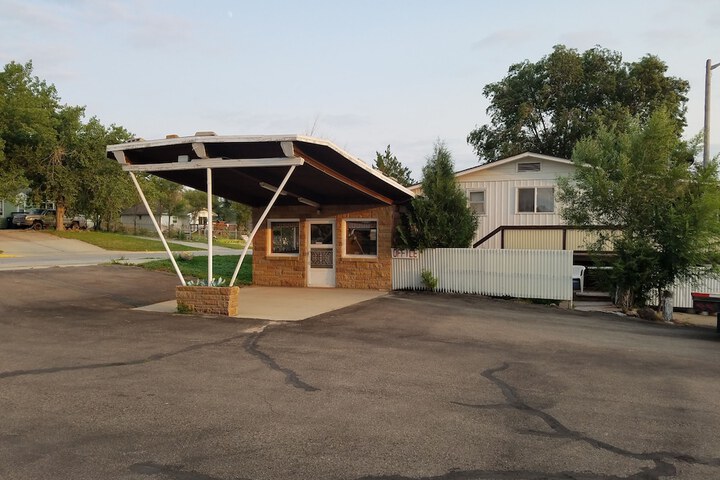 Property Grounds 17 of 33