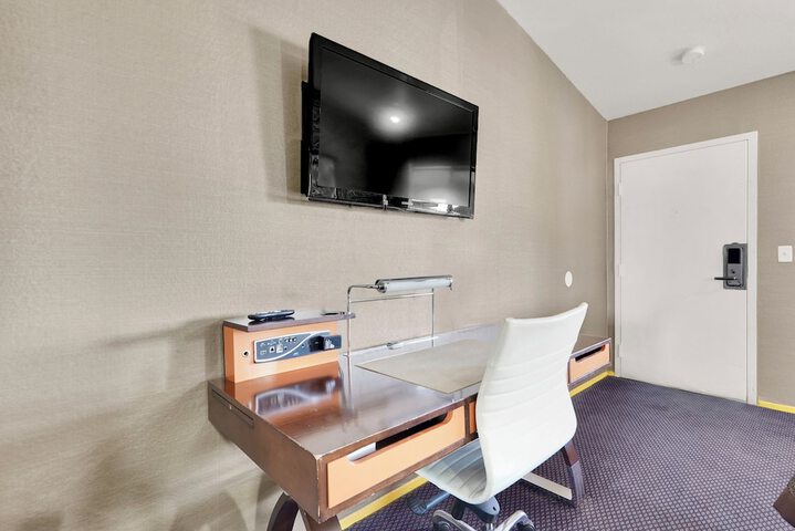 In-room business center