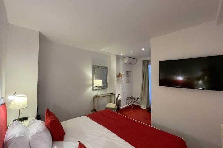 Room 17 of 42