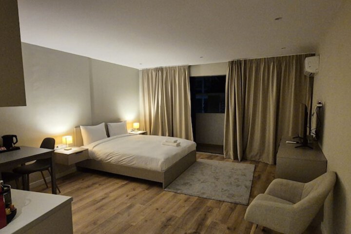 Room 40 of 86