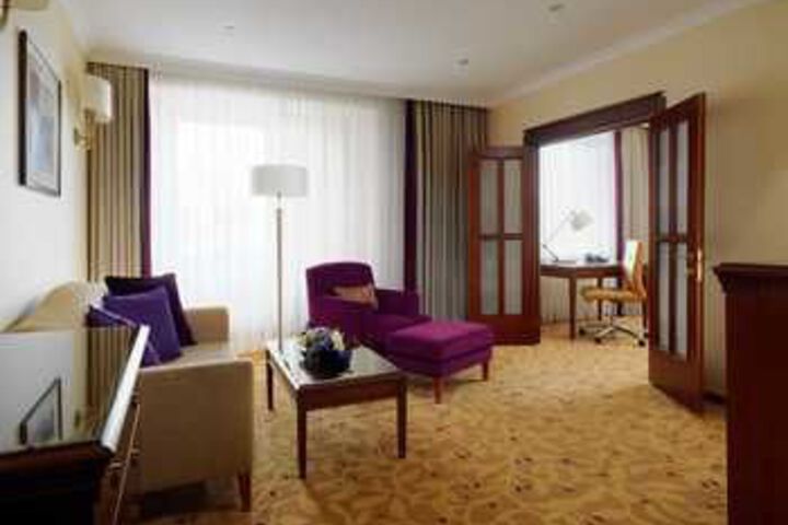 Room 40 of 90