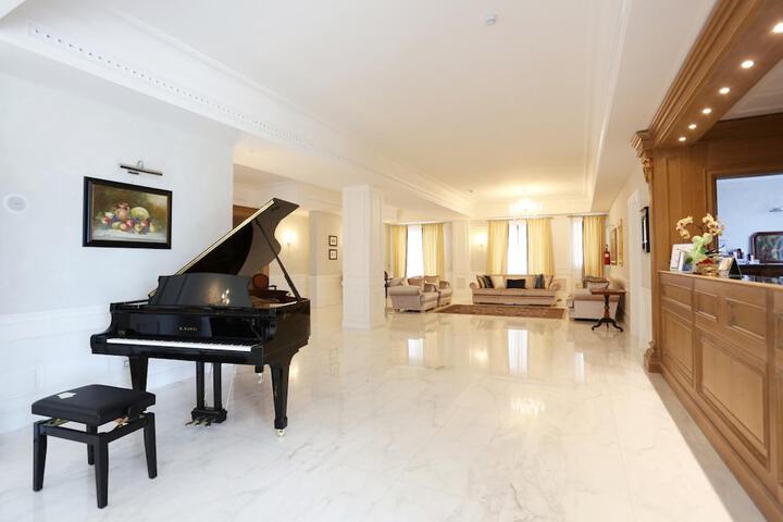 Lobby Entry