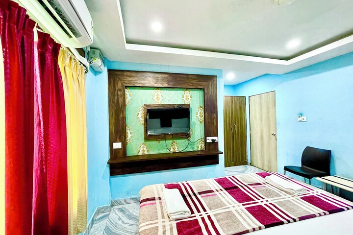 Room 7 of 33