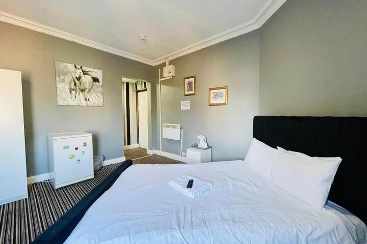 Room 15 of 49