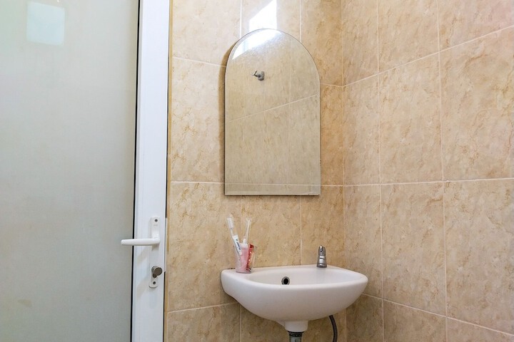 Room 50 of 93