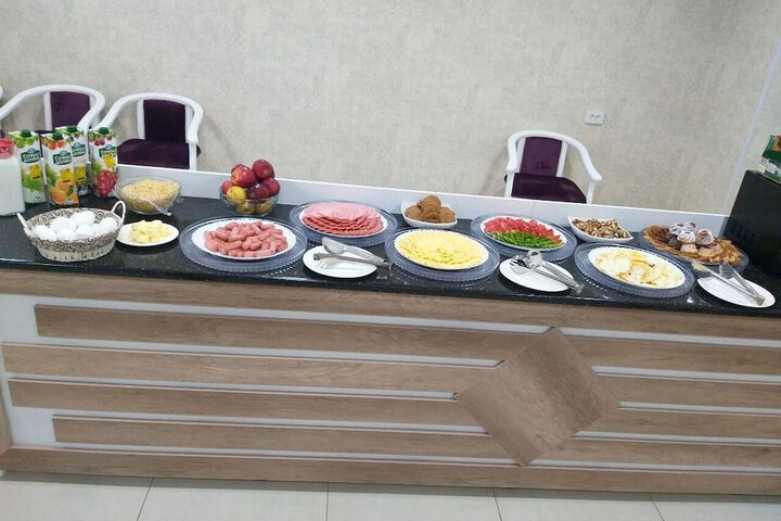 Dining 5 of 15