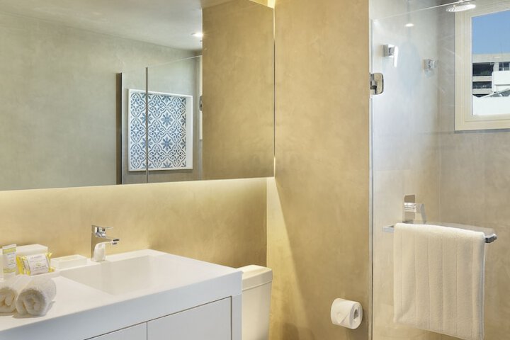 Bath Interior