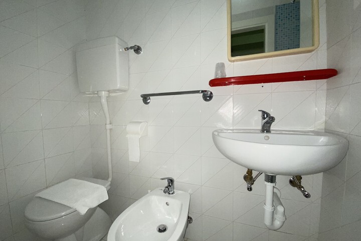 Room 45 of 108