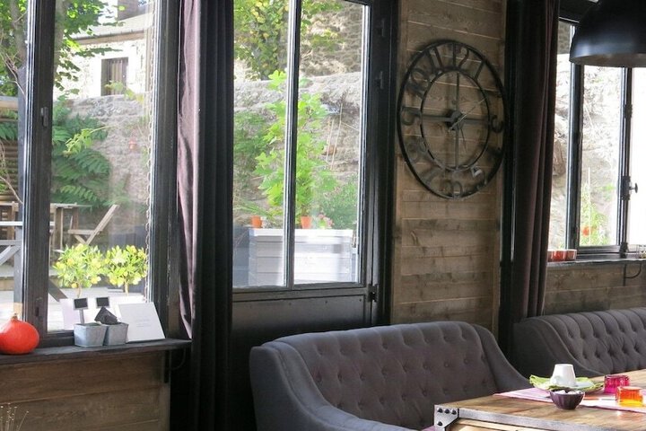 Photo 6