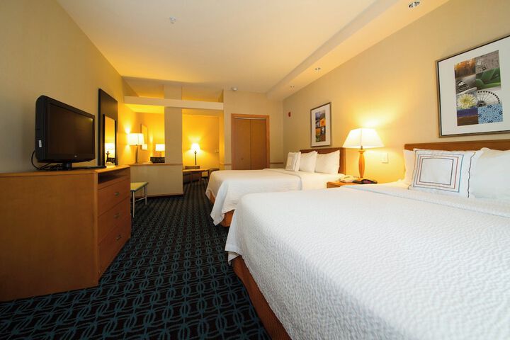 2 Queen Beds (4 of 4)