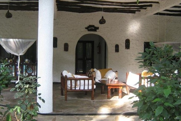 Room 4 of 63