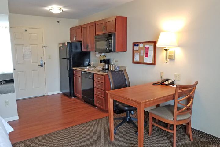 Room 13 of 85