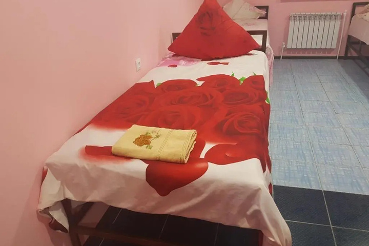 Room 5 of 11