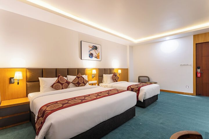 Room 25 of 126