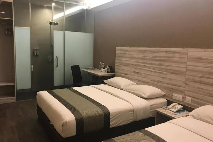 Room 14 of 36