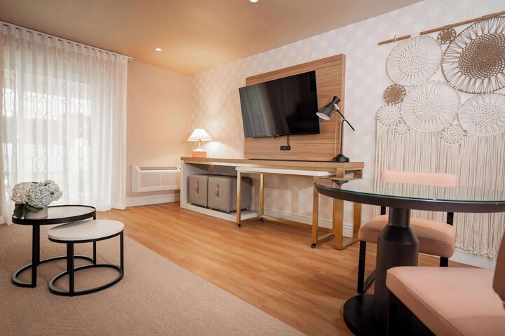 Room 22 of 47
