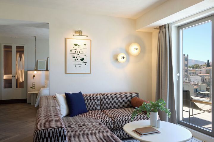 Room 53 of 110