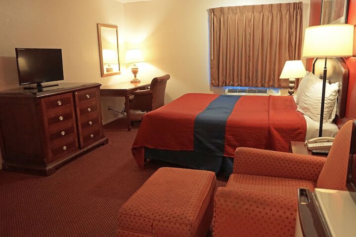 Room 7 of 27