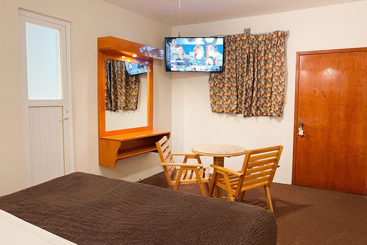 Room 11 of 42