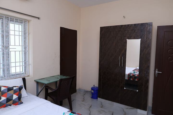 Room 7 of 24