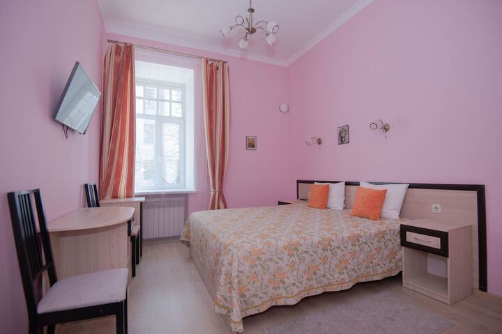 Room 7 of 75