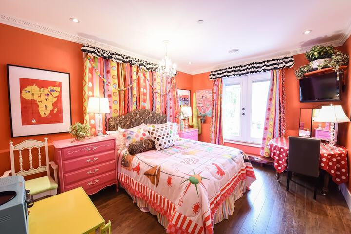 Room 10 of 85