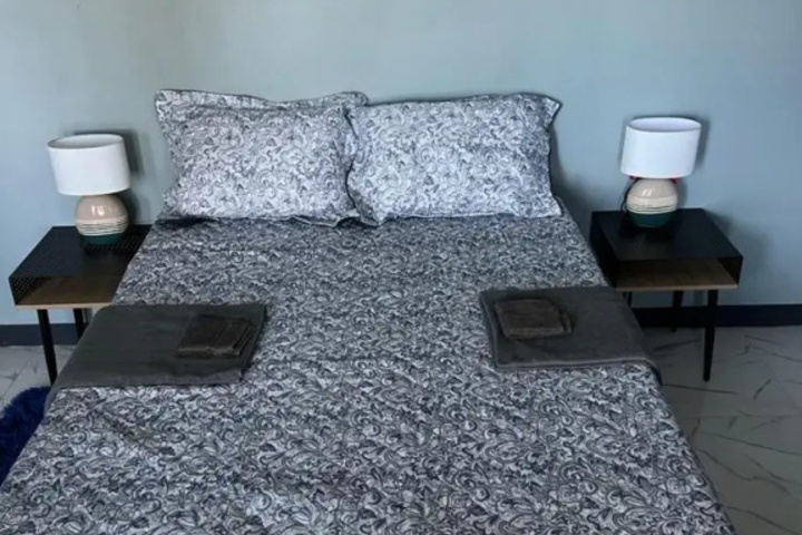Room 4 of 18
