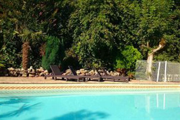 Pool 16 of 28