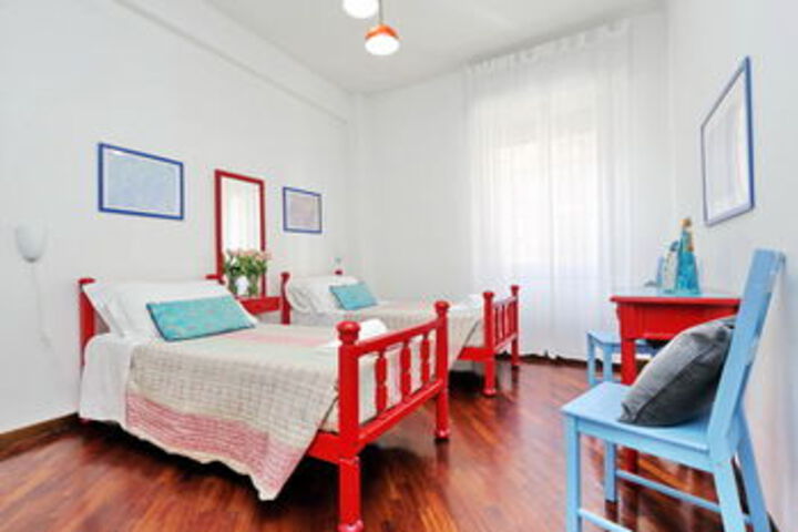 Room 6 of 23
