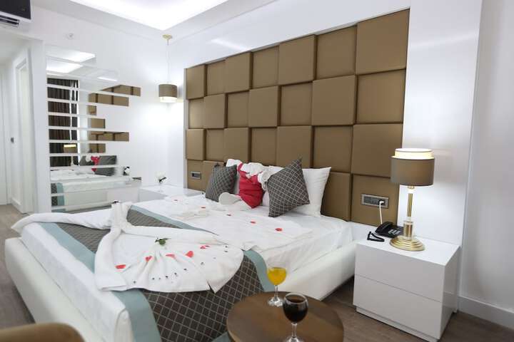 Room 7 of 61