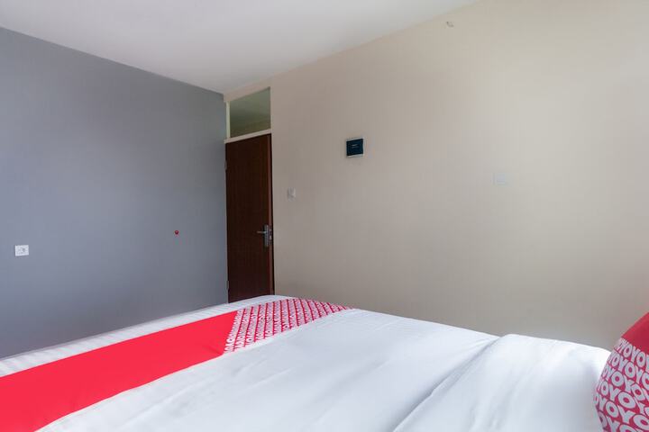 Room 13 of 20