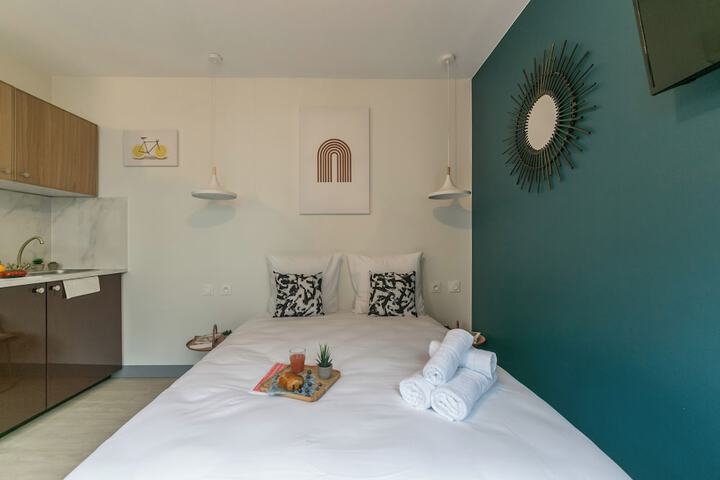 Room 14 of 111