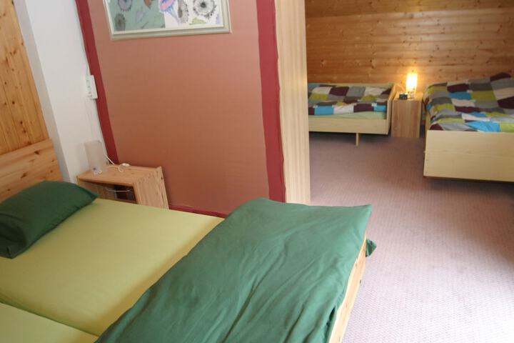 Room 5 of 33