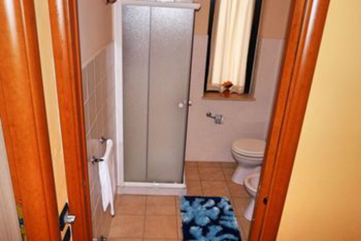 Room 9 of 70
