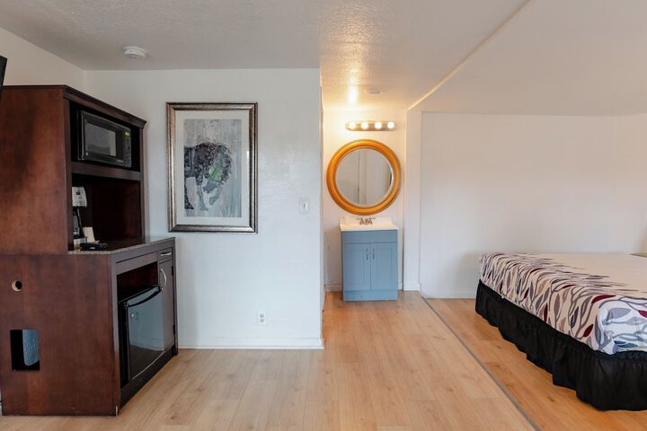 Room 10 of 21