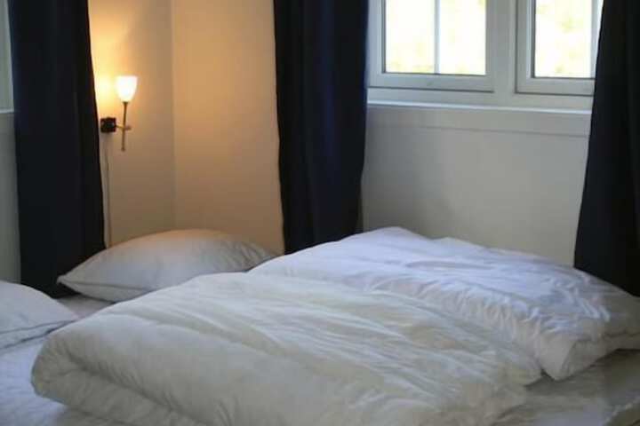 Room 12 of 32