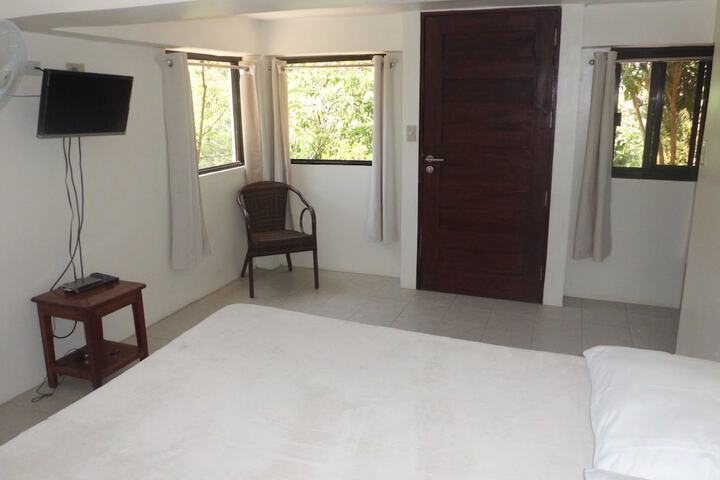 Room 11 of 47