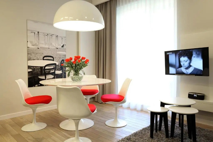 Room 3 of 23