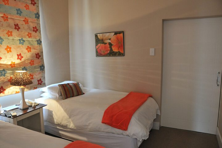Room 3 of 74