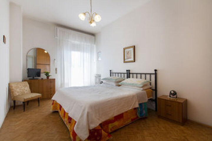 Room 18 of 51