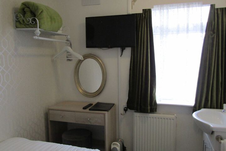 Room 34 of 99