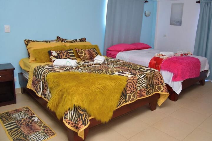 Room 25 of 102