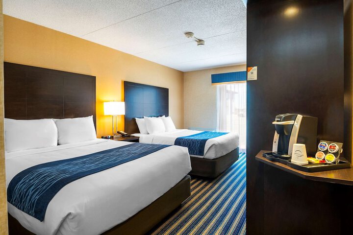 2 Queen Beds (3 of 8)
