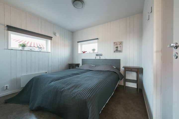 Room 3 of 38