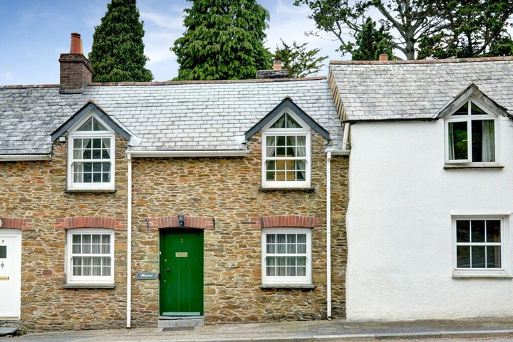 Charming Holiday Home With Lovely Garden