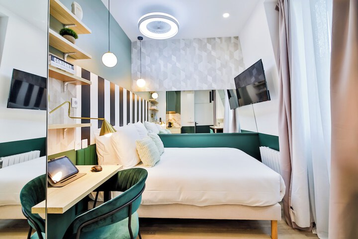 Room 115 of 270