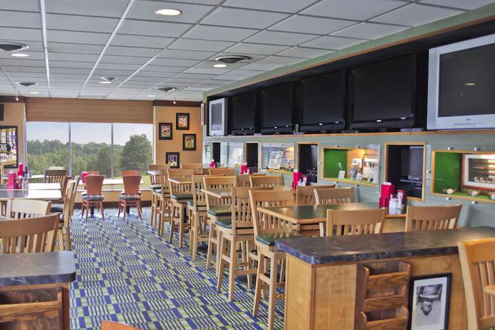 Sports bar