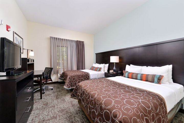 1 Queen 1 Bedroom Suite Comm Mobility Accessible (3 of 39)
